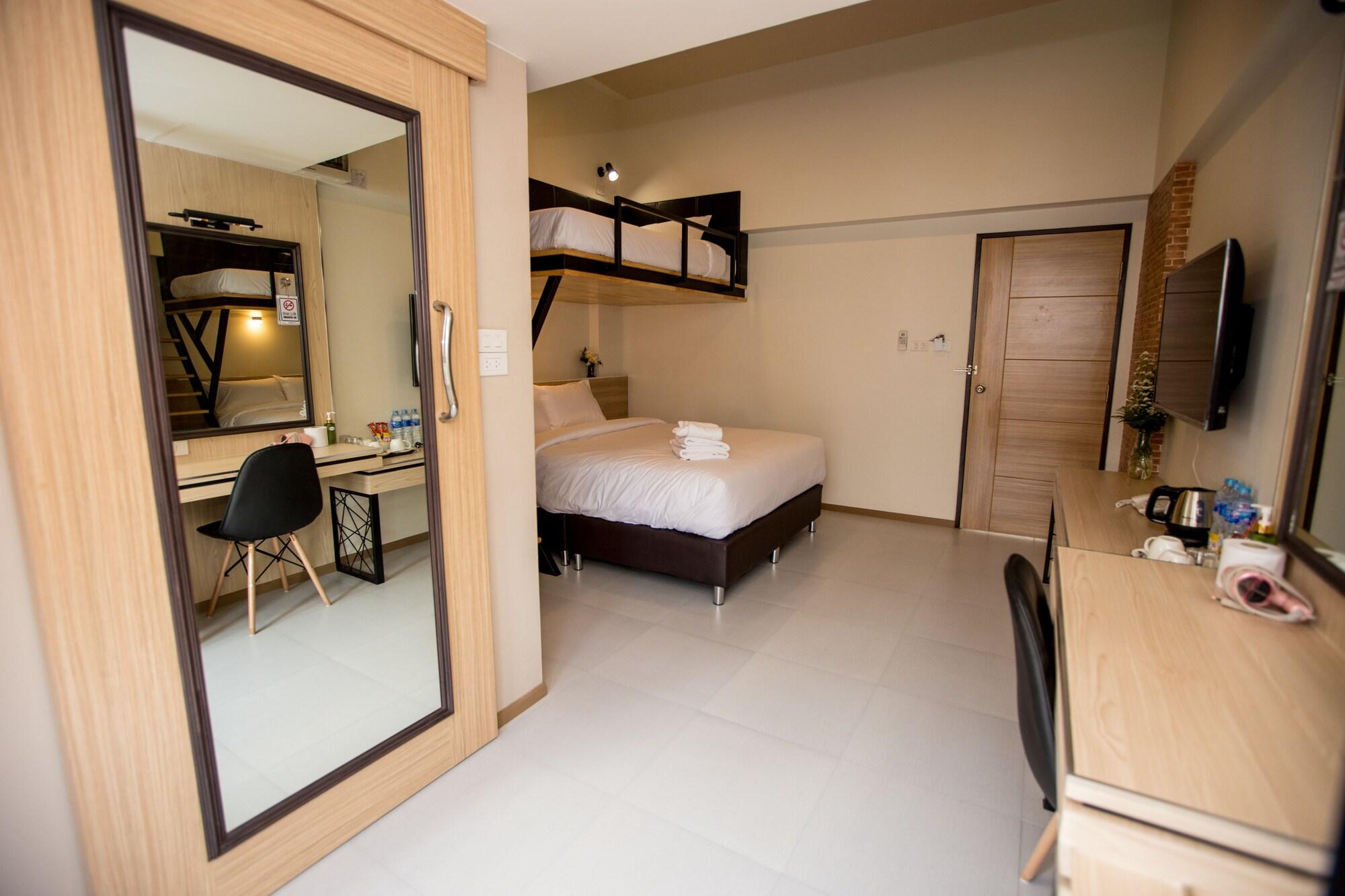 Hotel Tuck Me In Chiang Mai Exterior foto