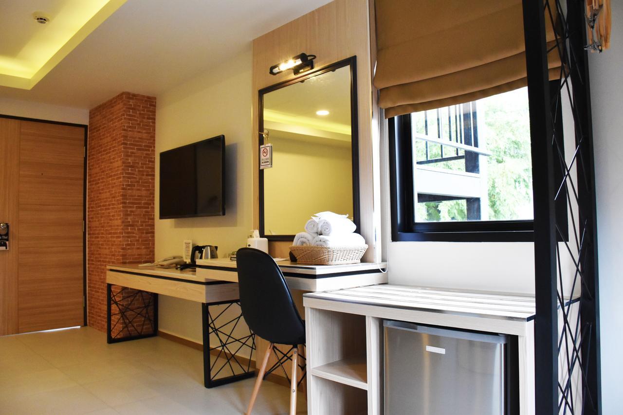 Hotel Tuck Me In Chiang Mai Exterior foto