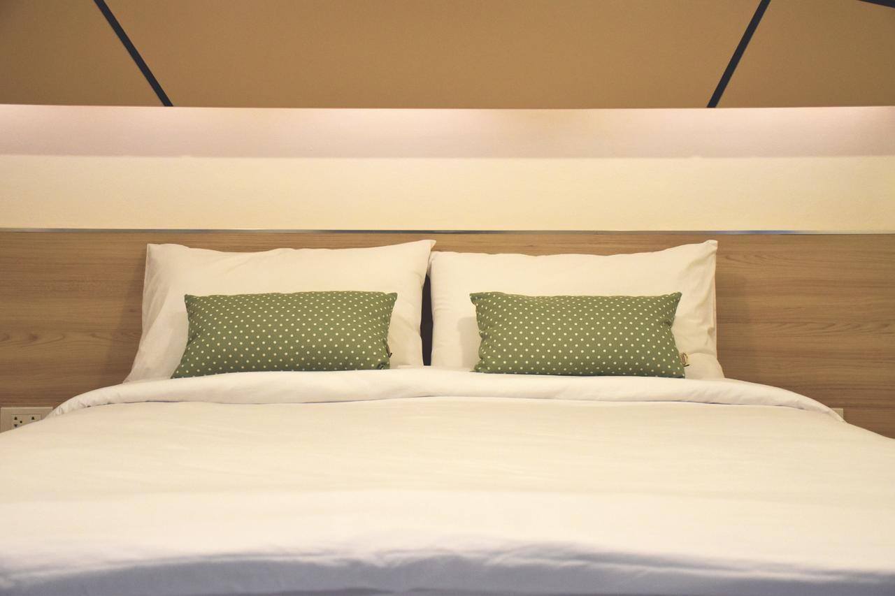 Hotel Tuck Me In Chiang Mai Exterior foto