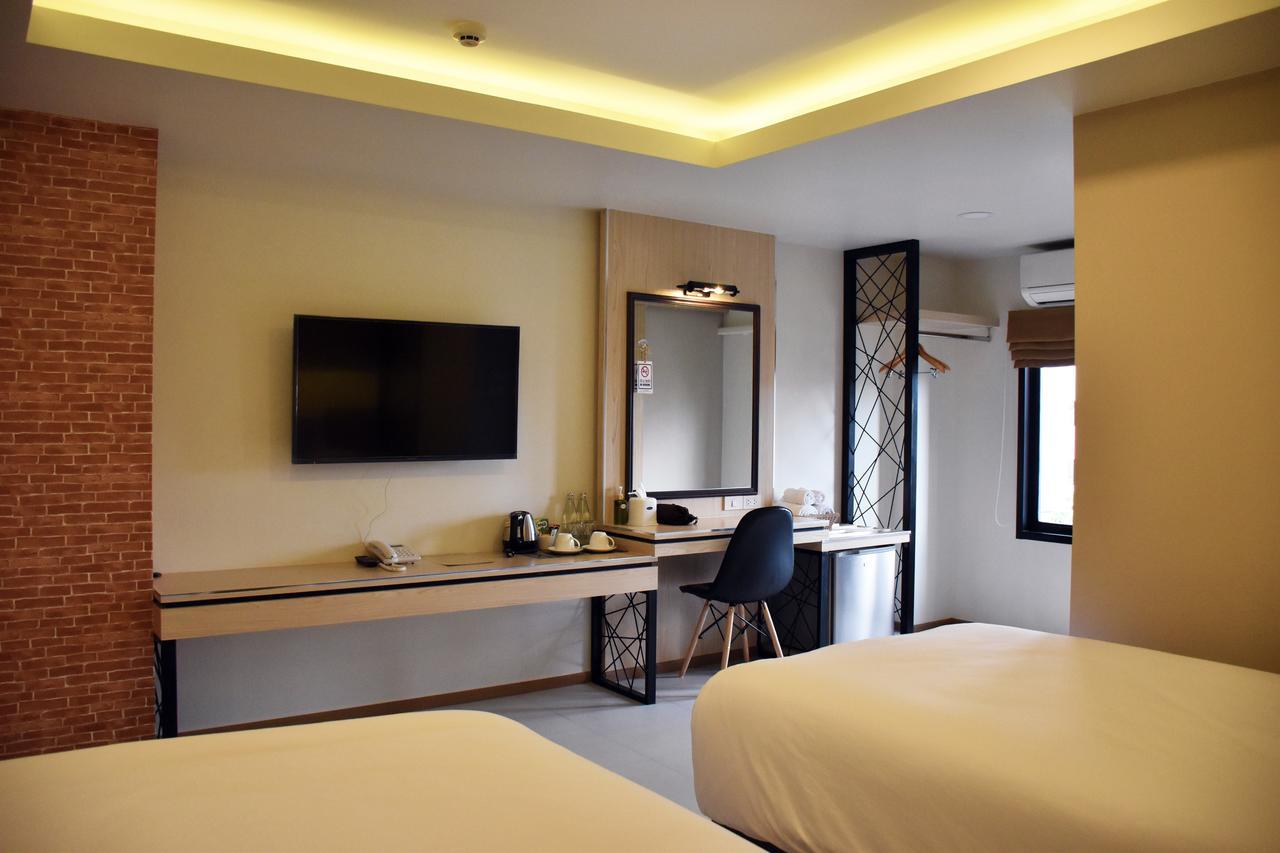Hotel Tuck Me In Chiang Mai Exterior foto
