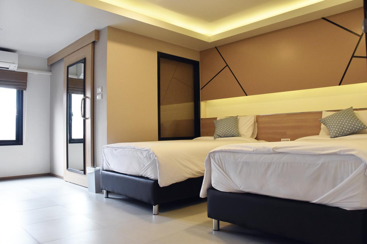 Hotel Tuck Me In Chiang Mai Exterior foto